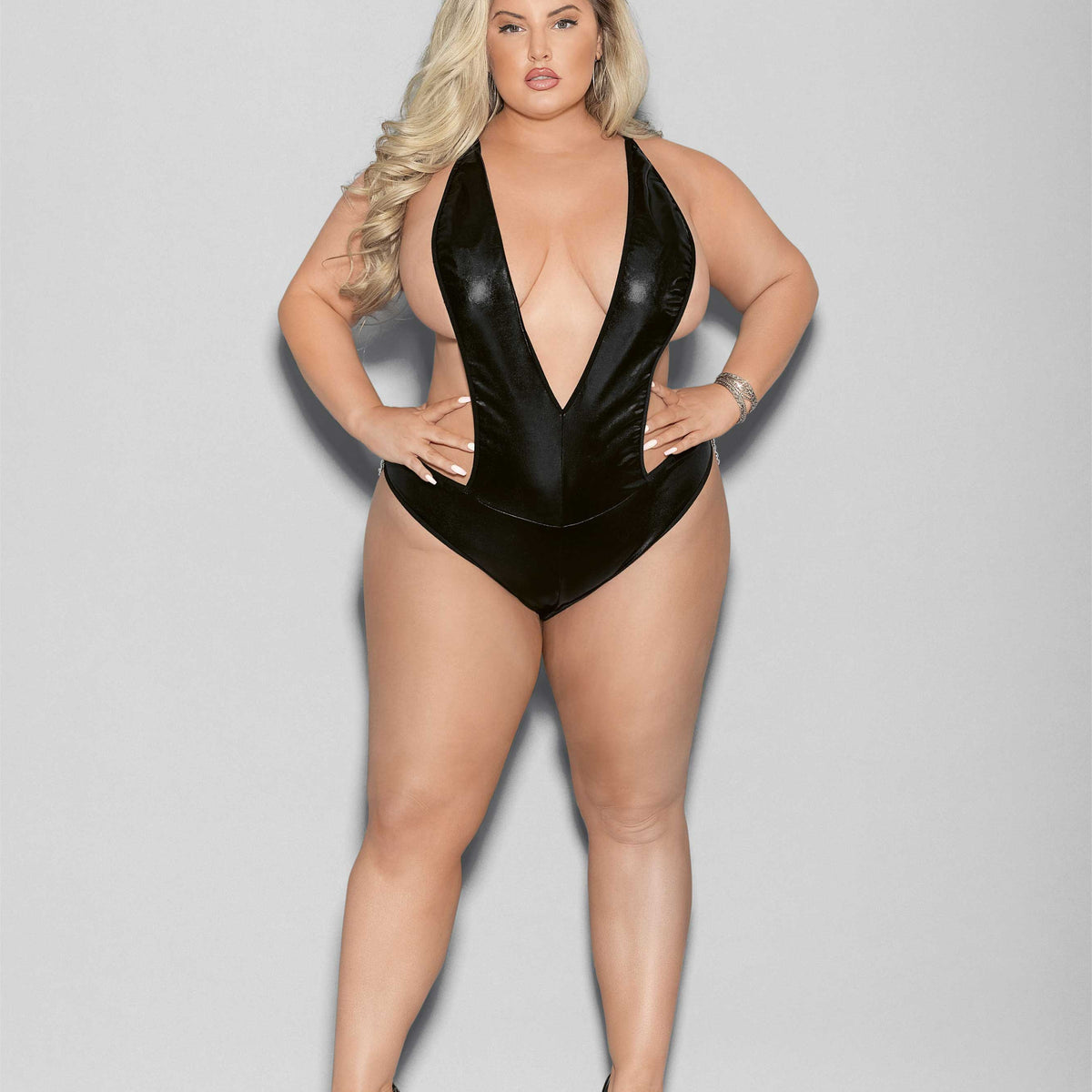 "Liquid Look Chain Back Open Crotch Teddy - Queen Size - Black ES-2123XBLKQ"